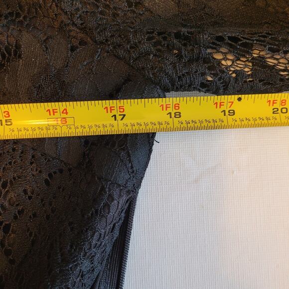 LuLu’s Black Lace Bell‑Sleeve Mini Dress L V‑Back Whimsygoth Party NYE Witchy - Picture 7 of 11